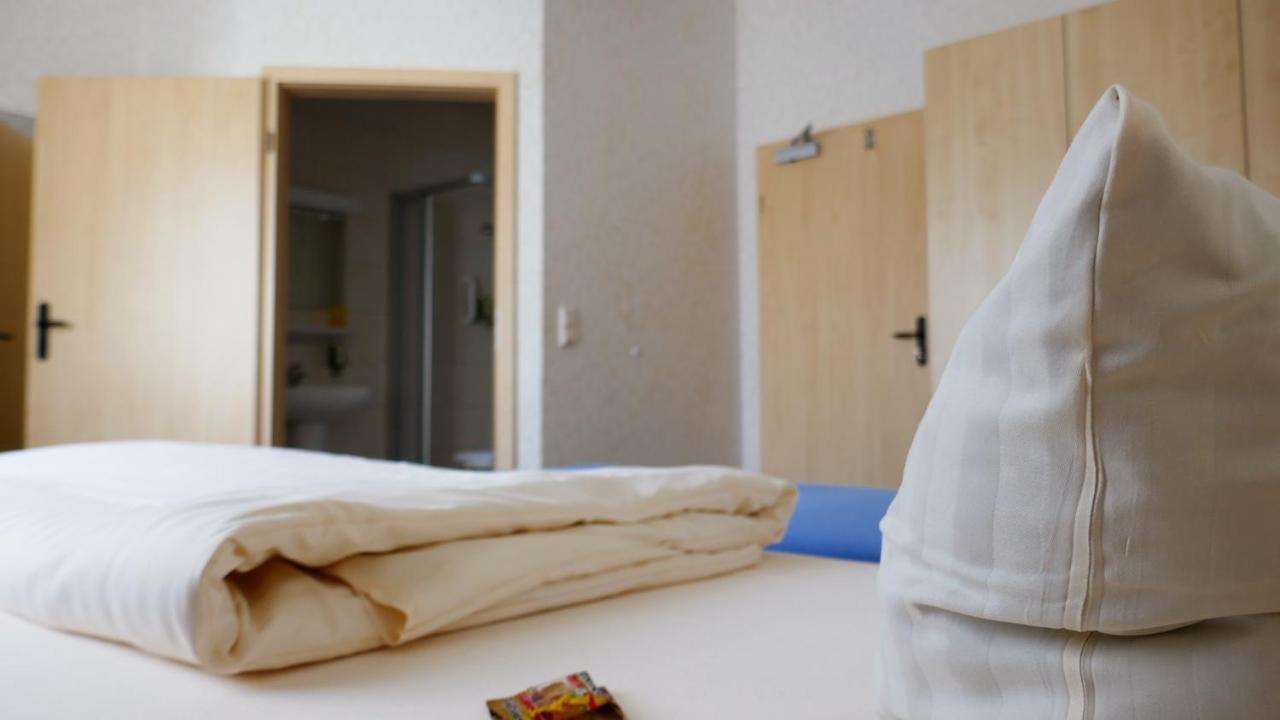 Christliche Gaestehaeuser Weinstrasse Neustadt an der Weinstrasse Ngoại thất bức ảnh