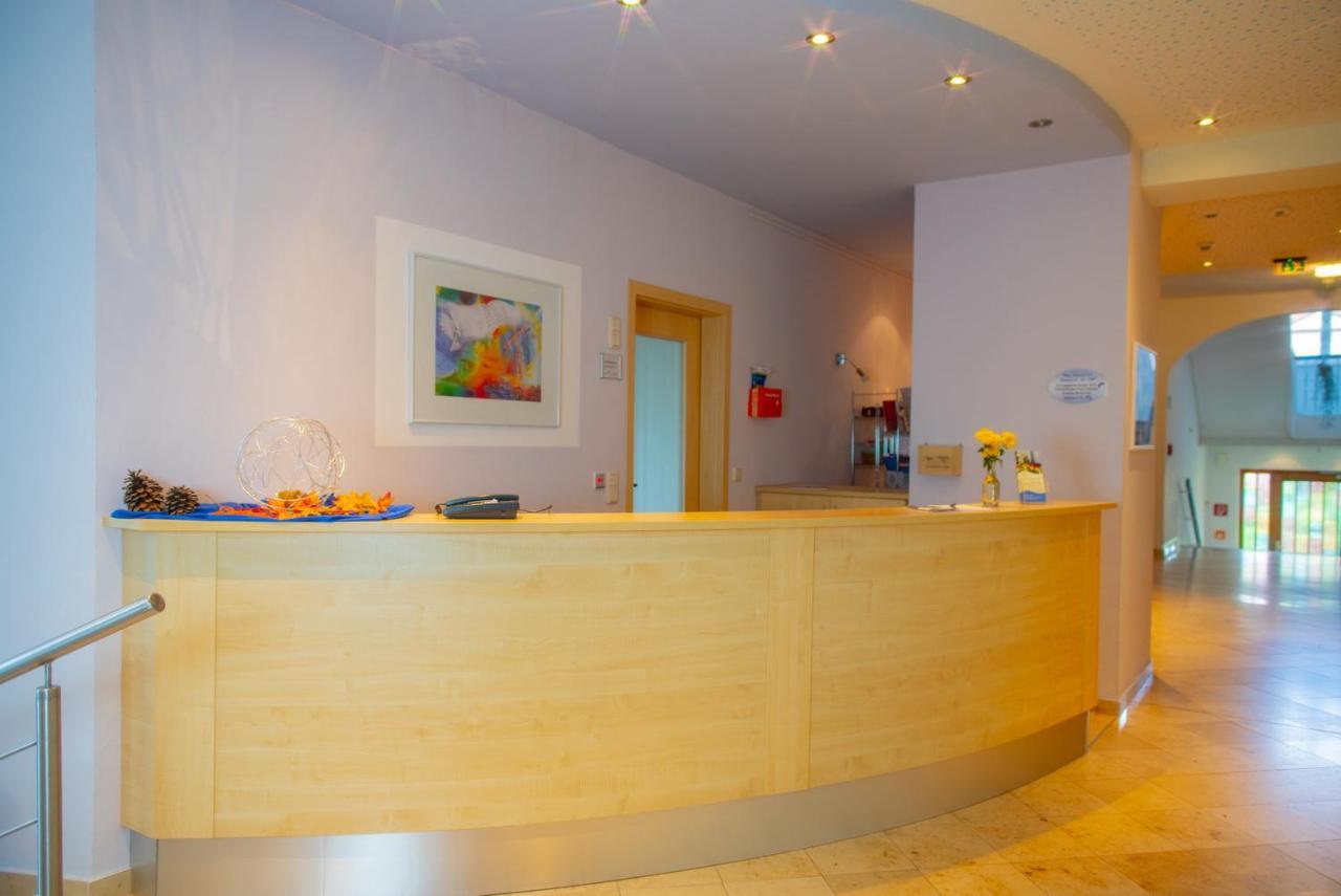 Christliche Gaestehaeuser Weinstrasse Neustadt an der Weinstrasse Ngoại thất bức ảnh