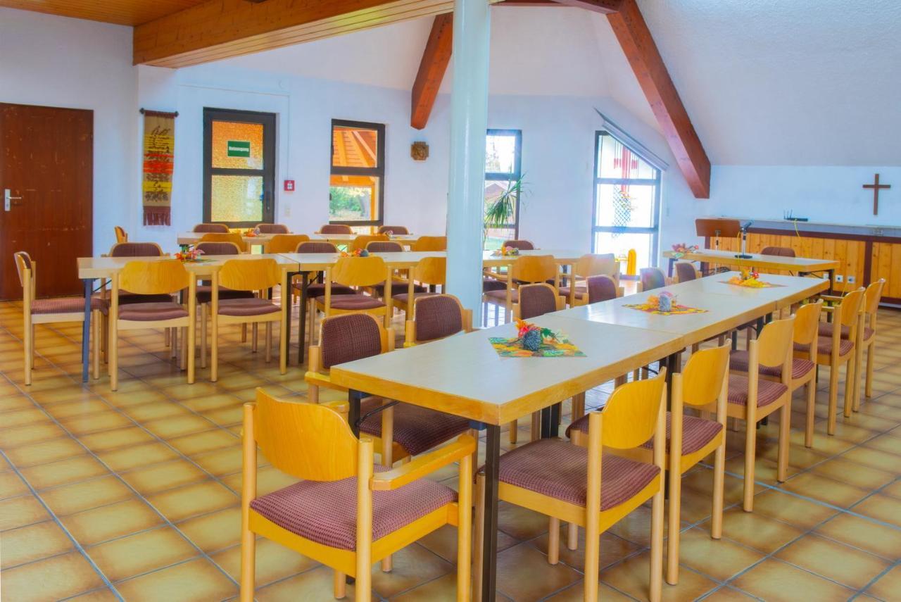 Christliche Gaestehaeuser Weinstrasse Neustadt an der Weinstrasse Ngoại thất bức ảnh