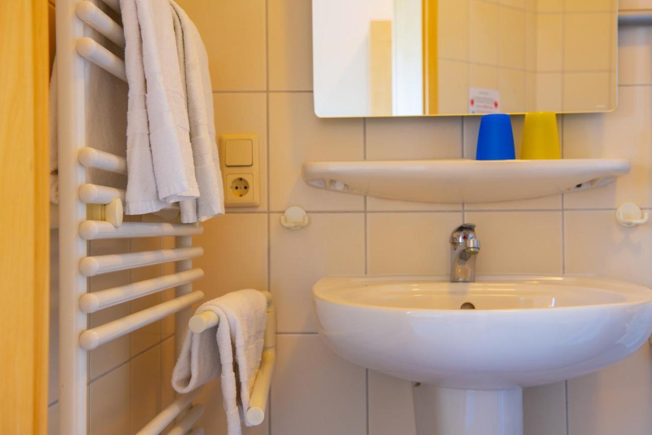 Christliche Gaestehaeuser Weinstrasse Neustadt an der Weinstrasse Ngoại thất bức ảnh
